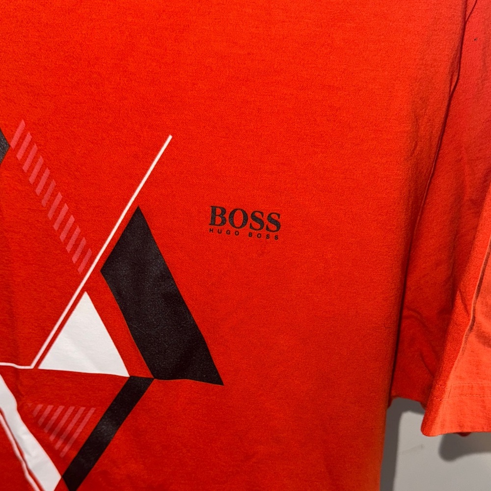 Boss Men's Red Graphic Tee - Picture 4 of 6